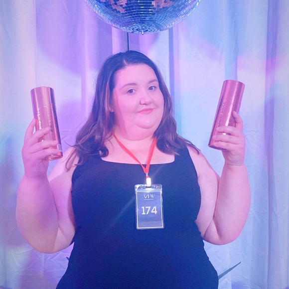 Meet your Posher, Plus size model Sophie - Picture 4 of 6